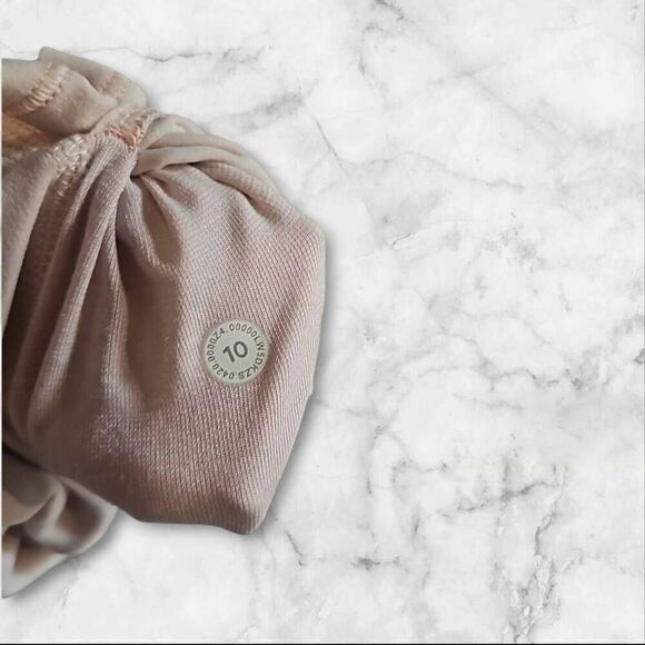 Lululemon Size 10 Aligns 25" Light Pink - Picture 5 of 5